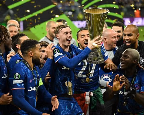 Chelsea và Cole Palmer lội ngược dòng ấn tượng trước Real Betis để đăng quang Conference League