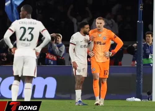 Thảm kịch Champions League khi thủ môn Jörgensen mắc sai lầm khiến Chelsea thua đậm PSG 2-5