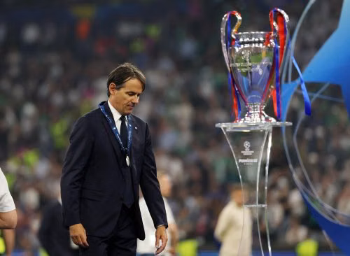 🏆 Quả Bóng Vàng 2025: Conte lọt top 5, Inzaghi bất ngờ bị loại, Yildiz tỏa sáng 🌟