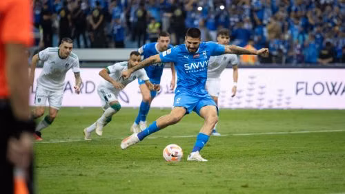 Man United và Everton cân nhắc chiêu mộ tiền đạo từng thi đấu tại Premier League với giá 40 triệu bảng