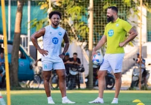 Xuân Son bày tỏ tình yêu Việt Nam trên báo Brazil