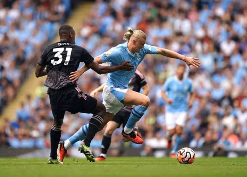 Kỷ lục của Haaland khó che giấu vấn đề hệ thống Man City