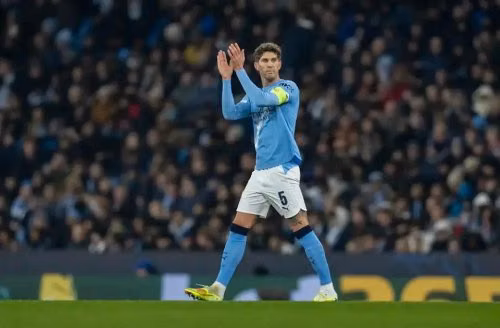 “Anh ấy bị chấn thương” – Pep Guardiola xác nhận đòn giáng mới về thể lực với hậu vệ Manchester City