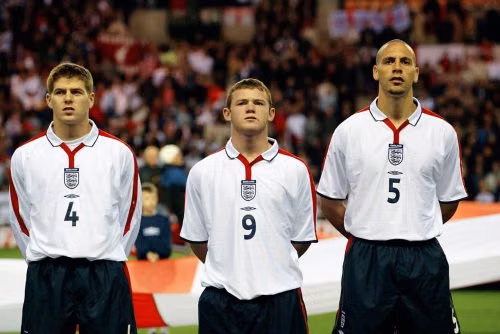 Cuộc tranh luận Gerrard - Rooney: Vì sao 'Thế hệ Vàng' tuyển Anh thất bại?