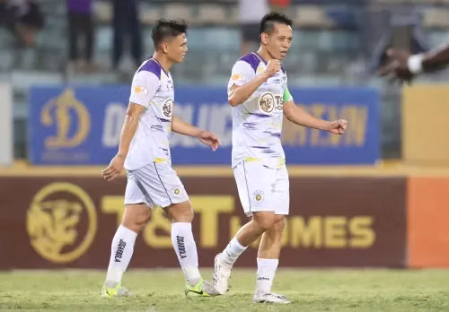 Hà Nội FC chưa bỏ cuộc, nhóm cuối V-League cực căng