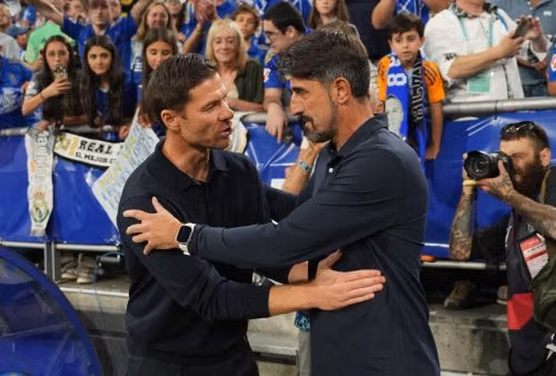 Xabi Alonso lặp lại kỷ lục 10 năm của Real Madrid chỉ sau hai trận đấu