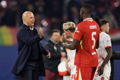 Slot đặc biệt khen ngợi Konate chỉ vài ngày sau khi chỉ trích trung vệ Liverpool