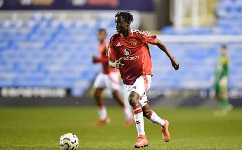 Sekou Kone bài toán tuyến giữa của Man United?