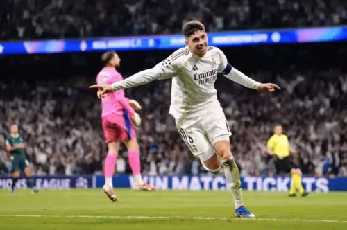 Federico Valverde: Quân bài tẩy giúp Arbeloa bắt bài Guardiola