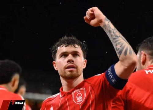 Neco Williams từ tài năng trẻ Liverpool đến máy tạt của Nottingham Forest