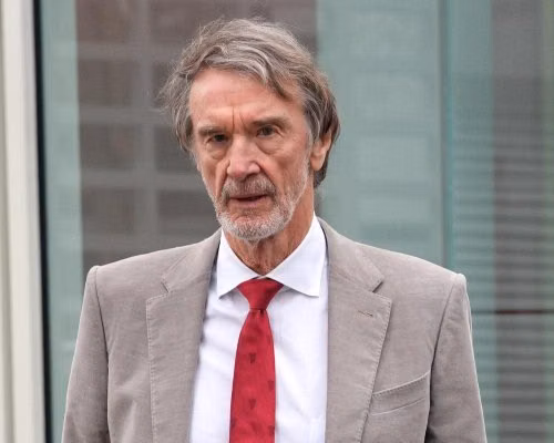 Jim Ratcliffe 'gửi tín hiệu tới tất cả phụ nữ' vì thiếu hỗ trợ cho đội nữ United