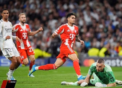 Bayern Munich chiến thắng 2-1 trên sân Bernabeu nhờ màn trình diễn xuất thần của Neuer
