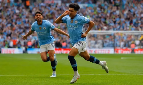 Man City vào chung kết Cup FA lần thứ ba liên tiếp
