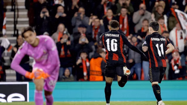 TIN NHANH 9H (English Premier League): Bournemouth đè bẹp AC Milan 3-0 tại Europa League